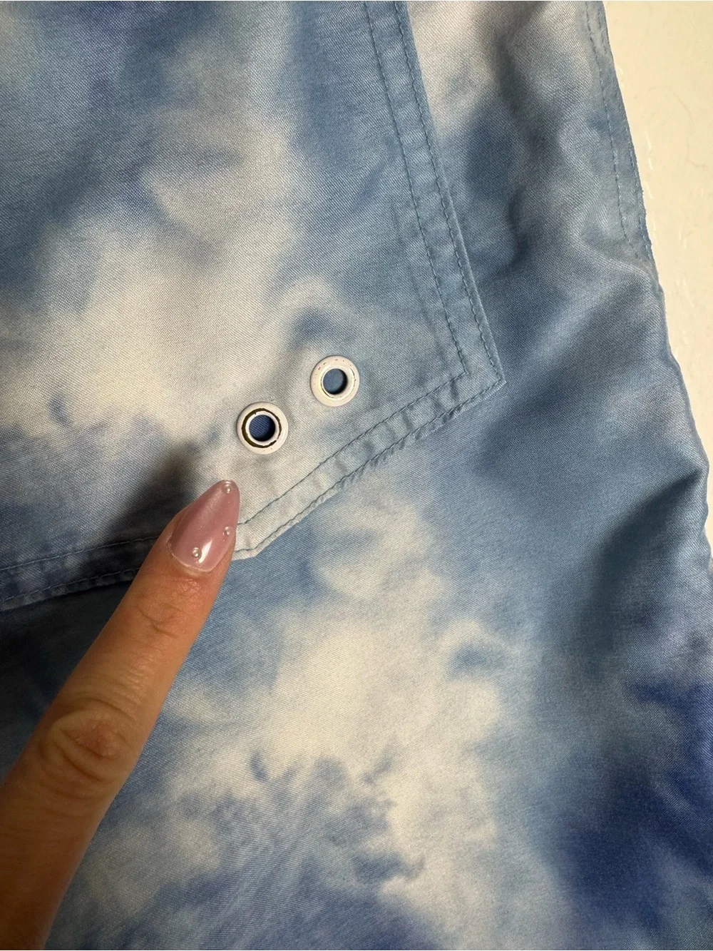 American Eagle Blue White Tie Dye Swim Trunks Mesh Lined Board Shorts